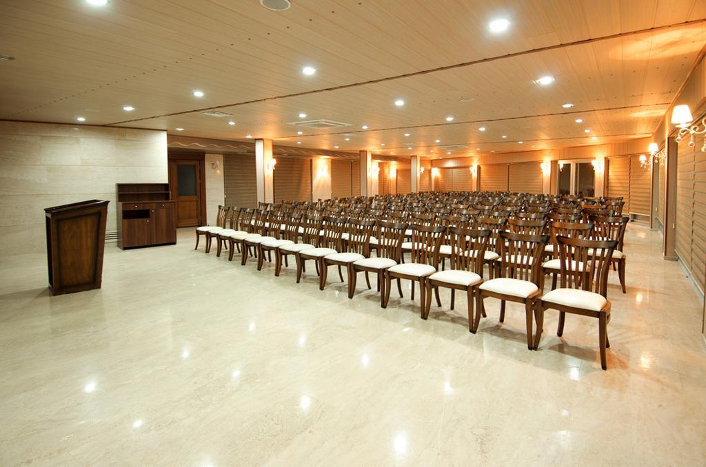 Lamos Resort Hotel & Convention Center Kumkuyu Luaran gambar